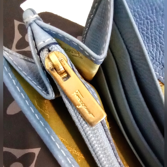 Salvatore Ferragamo Long Leather Wallet EUC - Picture 10 of 16